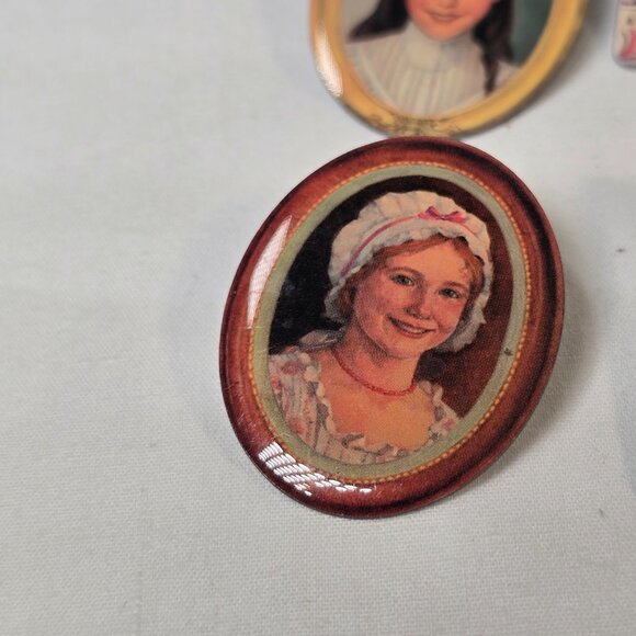 Vintage American Girl Doll Character Pin Set Lot of 8 Historical Portrait Pins - Picture 5 of 15